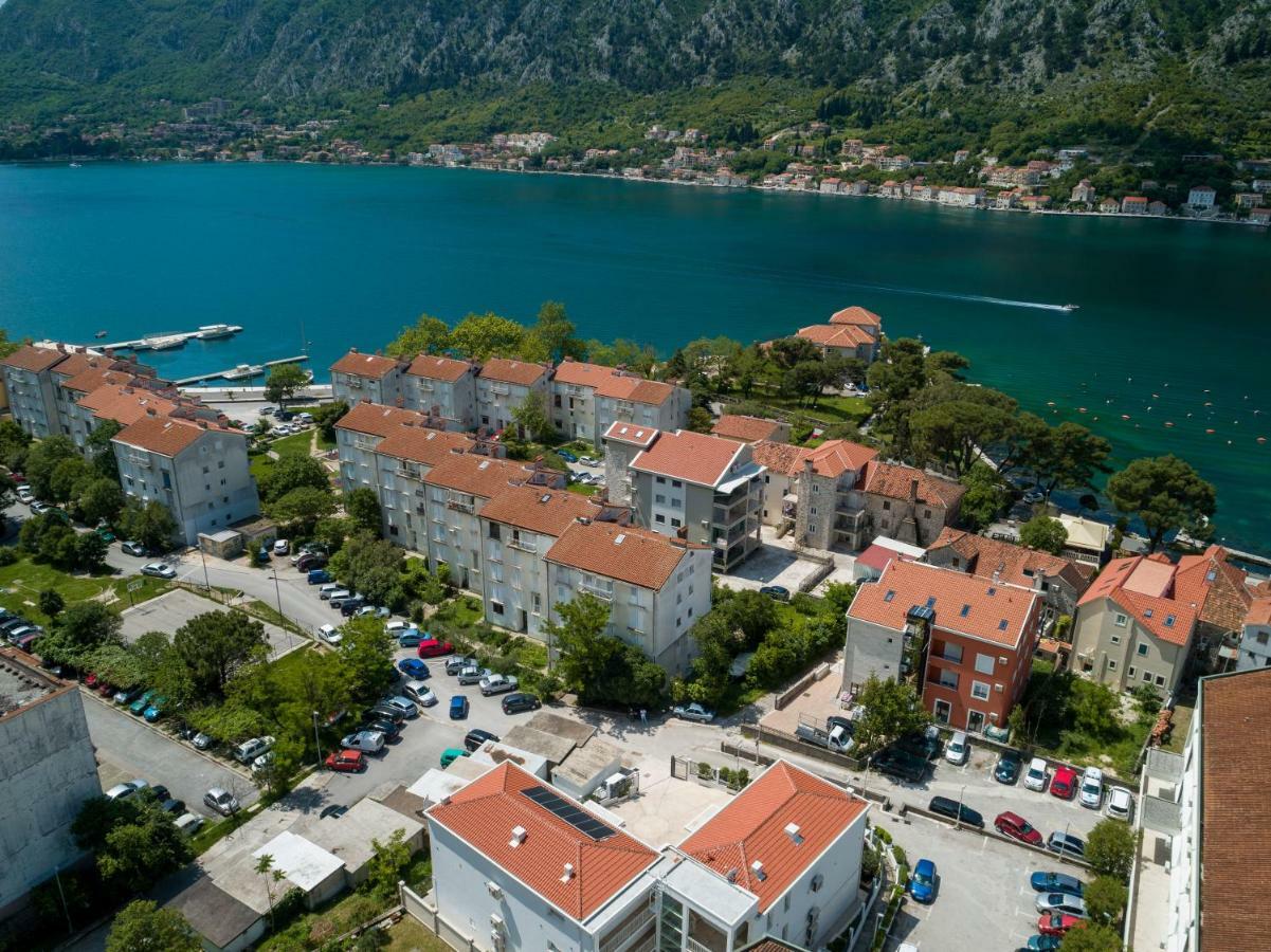 Maison W Kotor Extérieur photo